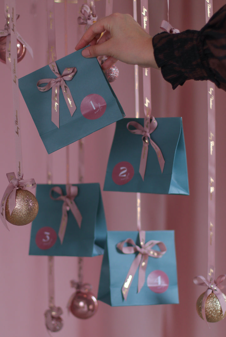 NY ADVENTSKALENDER 2025 - UNIKT INDHOLD